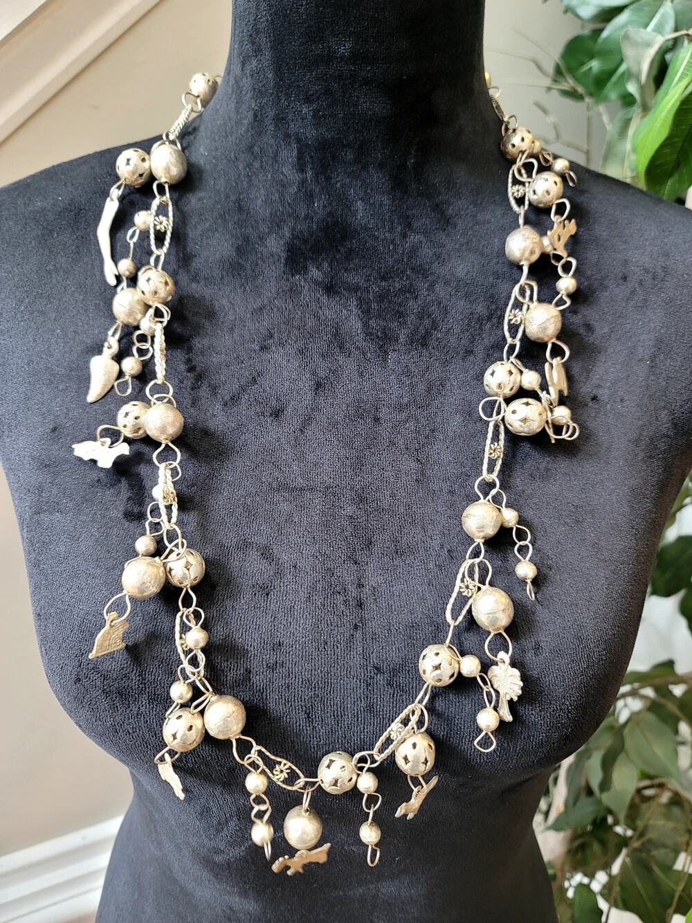 Vintage Style Pearl & Gold Tone Charm Necklace Layered Boho Statement Jewelry